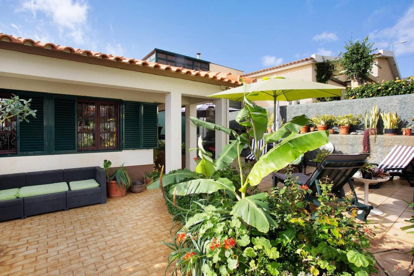 Suites Pinto Coelho Canico  Exterior photo