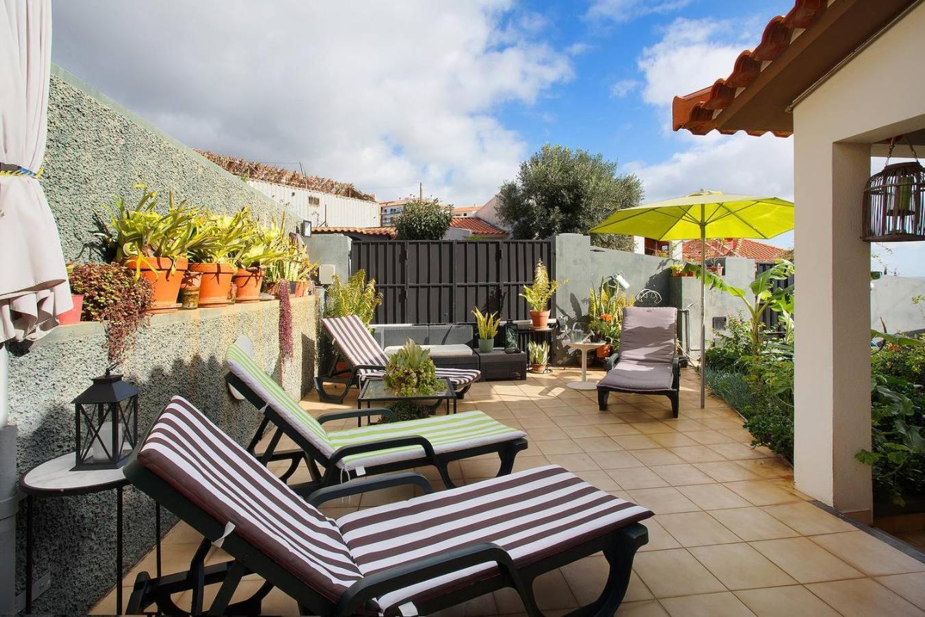Suites Pinto Coelho Canico  Exterior photo